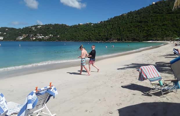 billede nr.1 af aktiviteten Thomas: Magens Bay Beach Budget dagsudflugt i Peterborg, St. Thomas, uploadet af udbyder