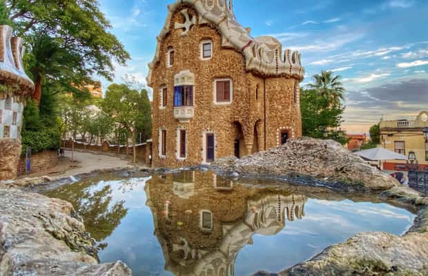 imagen n.º 1 de Barcelona: Visita guiada al Park Güell con entrada actividad en Barcelona, subida por el proveedor