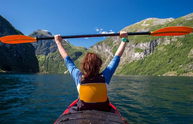 Bild Nr. 1 von Geiranger: Geführte Kajaktour im Geirangerfjord Aktivität in Møre og Romsdal, hochgeladen vom Anbieter