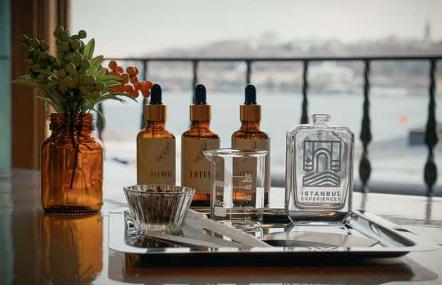 Immagine nº 1 di Istanbul: Laboratorio di creazione di profumi con vista sul Bosforo attività a Istanbul, caricata dal fornitore