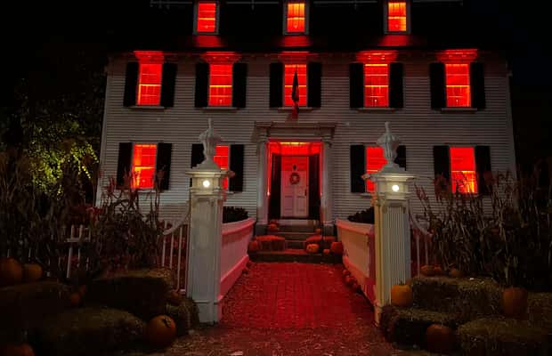 image n.1 of Salem, MA: Hocus Pocus Movie Guided Walking Tour activity in Salem, uploaded by supplier