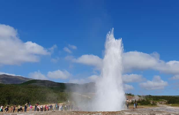 bild nr.1 av Tysktalande Golden Circle liten grupptur från Reykjavík - Landutflykt aktivitet i Södra Island, uppladdad av arrangören