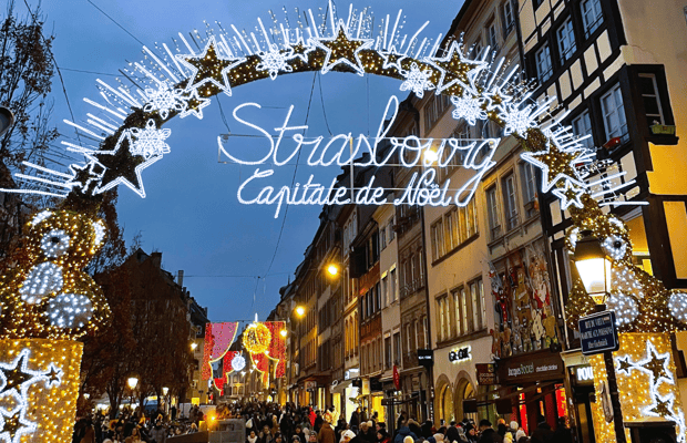 imagem n.1 de Estrasburgo: excursão a pé pelos mercados de Natal com vinho quente atividade em Estrasburgo, carregada pelo fornecedor