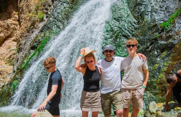 imagen n.º 1 de Marrakech: cascadas de Ourika, montañas del Atlas, guía + almuerzo actividad en Marrakech-Safí, subida por el proveedor