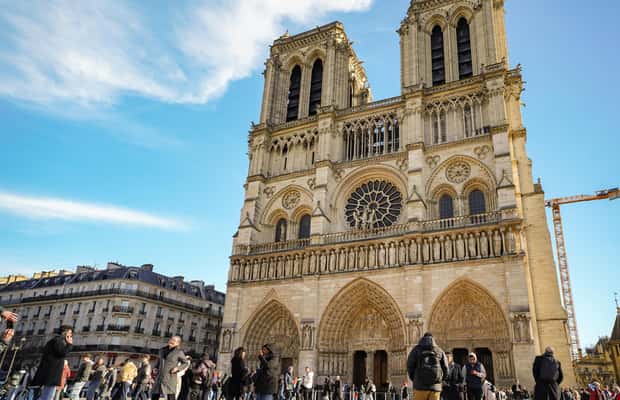 Image N°1 de Paris : visite extérieure de la cathédrale Notre-Dame et entrée sans réservation activité à Paris, publiée par le prestataire