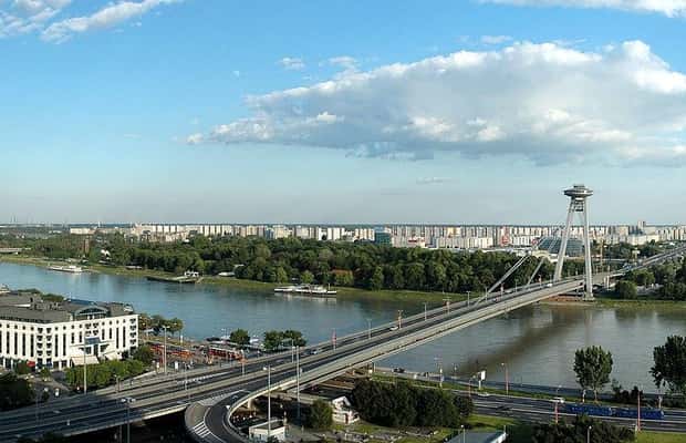 imagem n.1 de Viagem de um dia de Praga a Bratislava via Telč e regresso atividade em Bratislava, carregada pelo fornecedor
