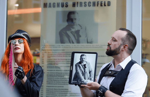 Eski shemale Eski shemale