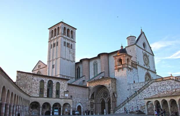 imagem n.1 de Assis: A vida de São Francisco por Tuk Tuk, condutor italiano atividade em Assis, Itália, carregada pelo fornecedor