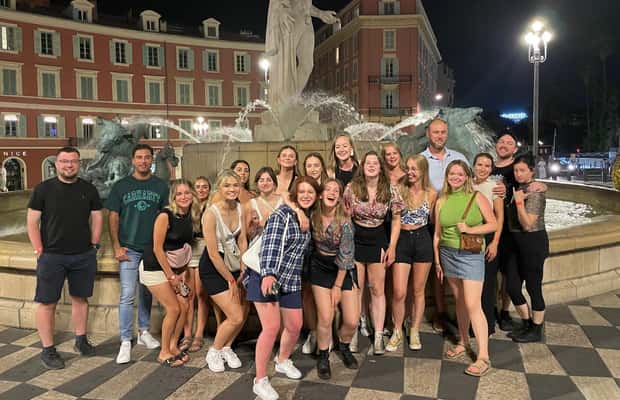 Image N°1 de Tournée des bars internationaux à Lille avec shots gratuits et jeux amusants activité à Lille, publiée par le prestataire