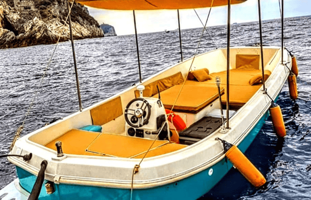 Immagine nº 1 di La Spezia: tour in barca delle Cinque Terre con cibo e bevande attività a Levanto, caricata dal fornitore