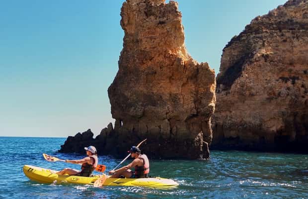 imagen n.º 1 de Lagos: tour guiado en kayak actividad en Lagos, Portugal, subida por el proveedor