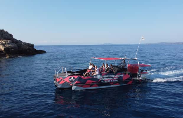 Image N°1 de Demi-journée : après-midi détente vers les îles Lavezzi et Cavallo activité à Porto-Vecchio, publiée par le prestataire