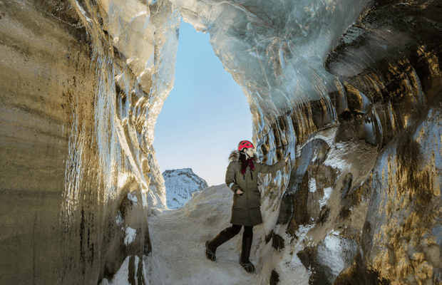 imagen n.º 1 de Desde Vik: Visita guiada en grupo reducido a la Cueva de Hielo de Katla actividad en Suðurland, subida por el proveedor