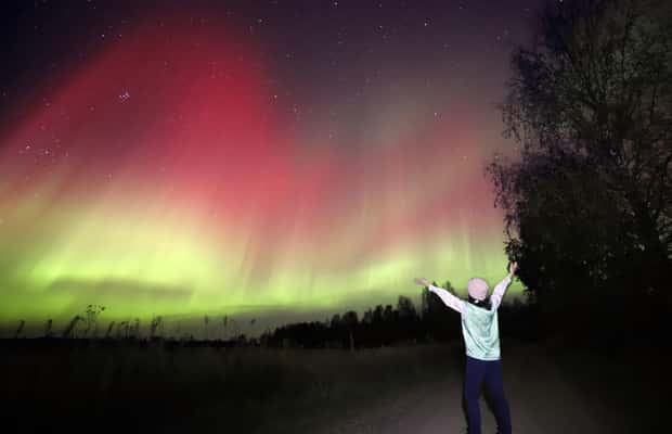 bild nr.1 av Rovaniemi: Aurora jakttur med fotografering med Van aktivitet i Rovaniemi, uppladdad av arrangören