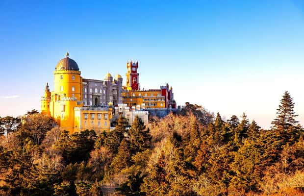 bild nr.1 av Sintra: Privat dagsutflykt och alternativ för inträde till Pena-palatset aktivitet i Sintra, uppladdad av arrangören