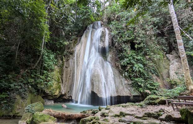 imagen n.º 1 de De Luang Prabang a Nong Khiaw: Crucero por el río, excursión y cascada actividad en Provincia de Luang Prabang, subida por el proveedor