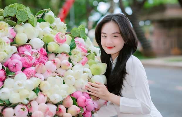 image n.1 of Buon Ma Thuot: Ao Dai Photoshoot at Pagoda or Walking Street activity in Buon Ma Thuot, uploaded by supplier