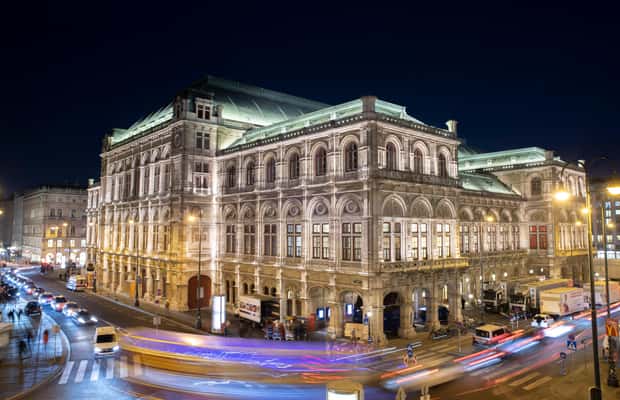 夜のウィーン：最も美しい建物のフォトツアー | GetYourGuide