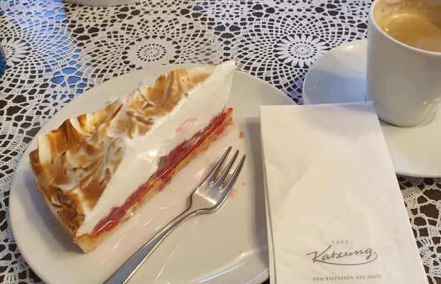 imagem n.1 de Innsbruck: Sweets & Coffee Tour - Visita guiada particular atividade em Innsbruck, carregada pelo fornecedor
