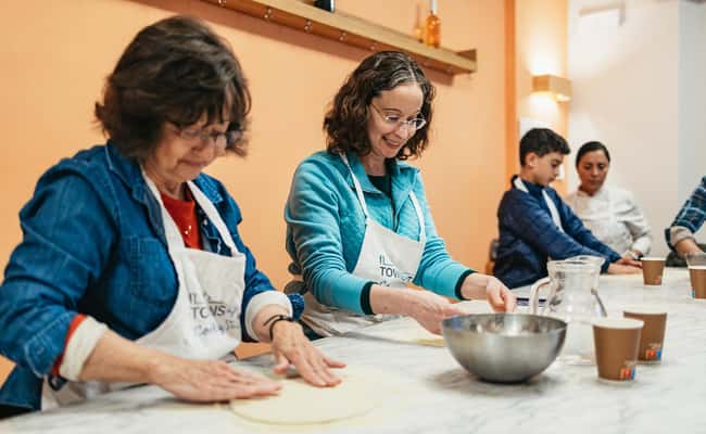 imagem n.2 de Florença: Aula de preparação de pizza e gelato premium atividade em Florença, carregada pelo fornecedor