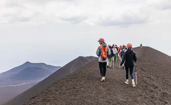 afbeelding n.2 van Etna: trektocht naar de topkraters met vulkaangids 3350 m activiteit in Catania, geüpload door aanbieder