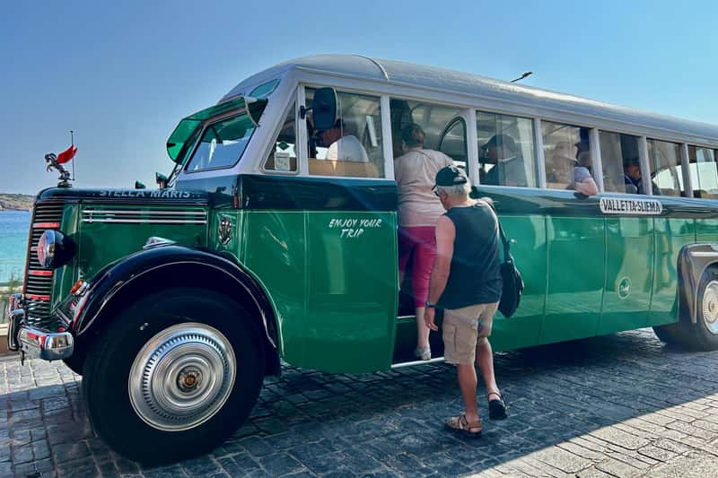 Valletta: Vintage Bus to Valletta, Sliema, Rabat & Mdina