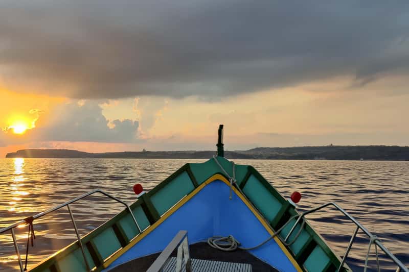 Private Comino Sunset Cruise with Food & Wine Options