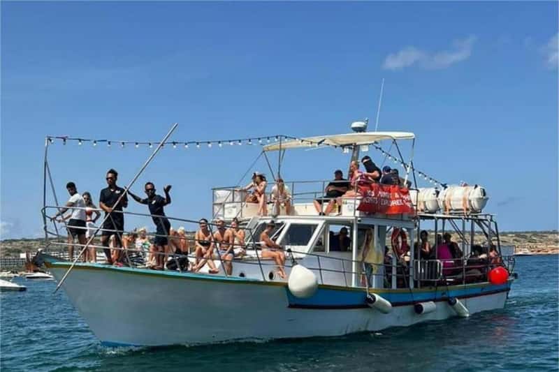 Malta: Comino, Blue Lagoon, and Caves, 3.5 hours Boat Tour