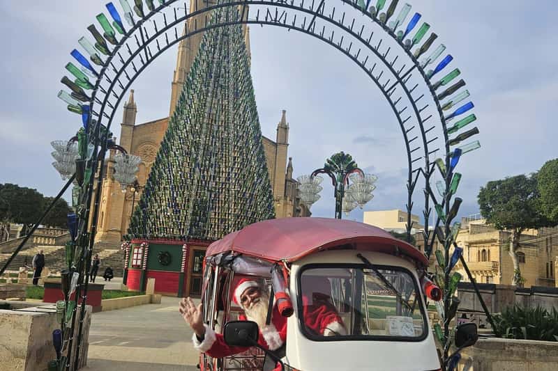 Christmas Tour in Gozo by Tuk Tuk or Jeep inc Dinner