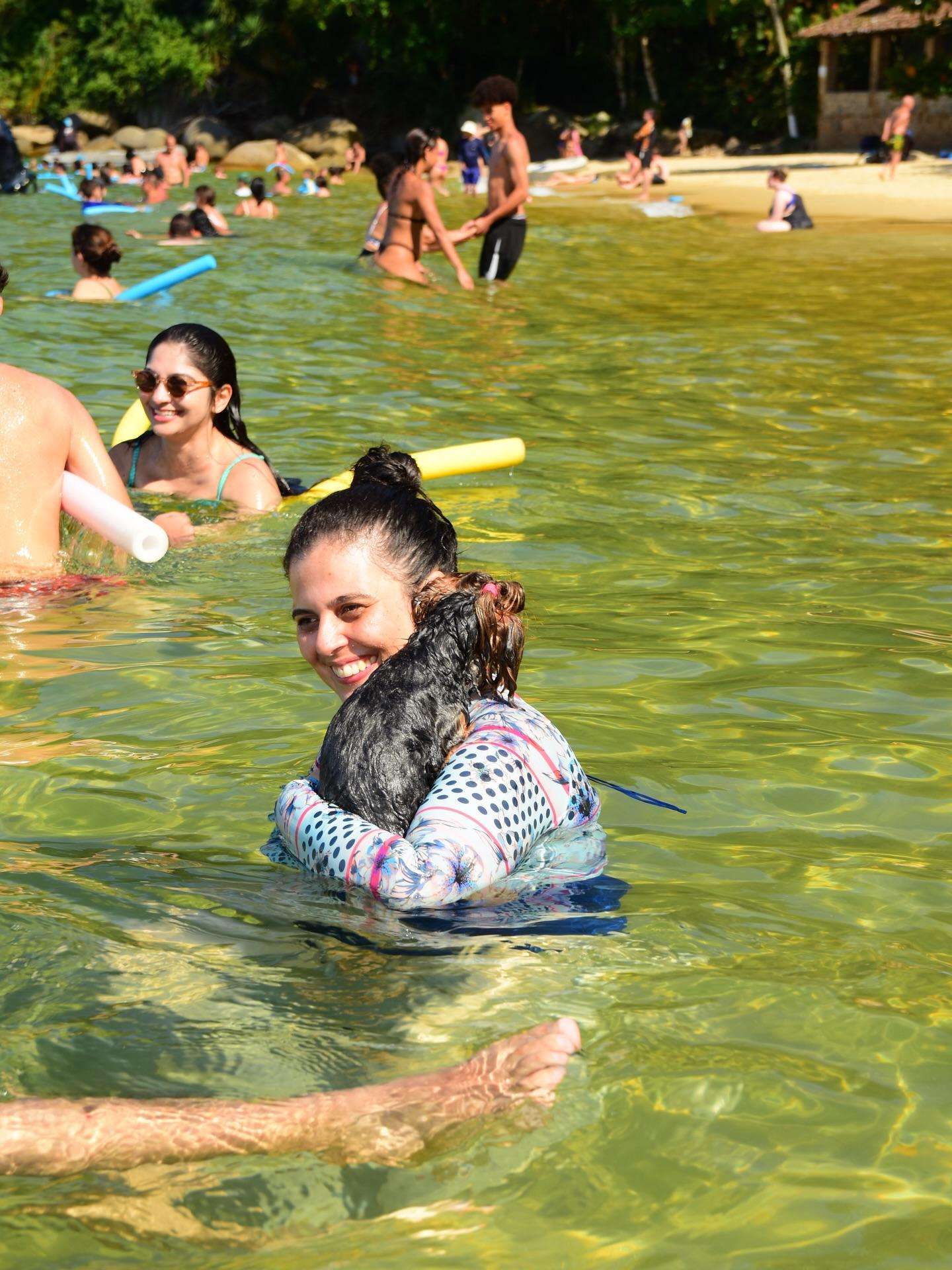 Paraty, Premium-Boot mit Rutsche & Blauer Lagune und anderen - Hizvo