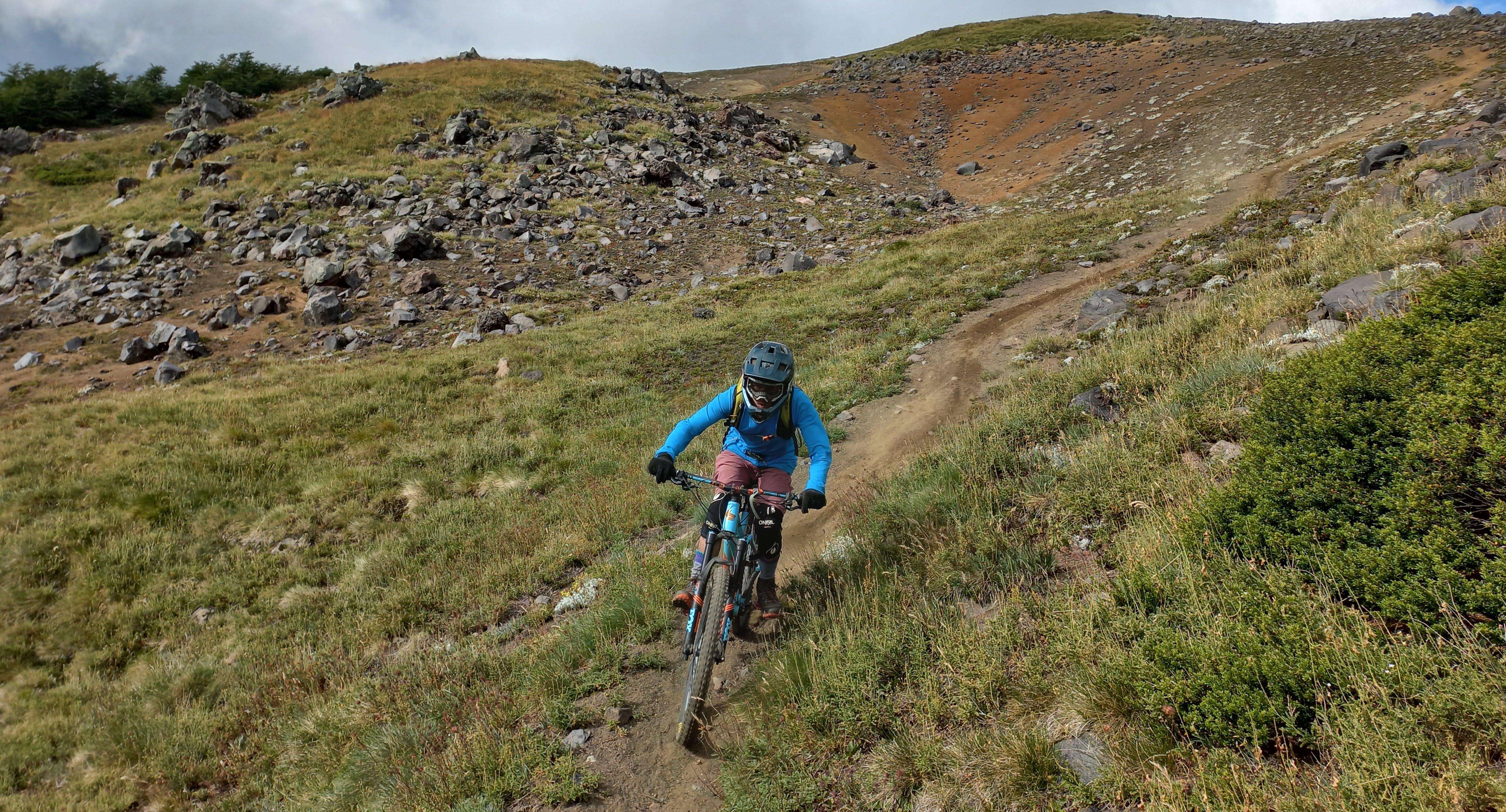 Pucón, Mountain bike por senderos volcánicos - Hizvo