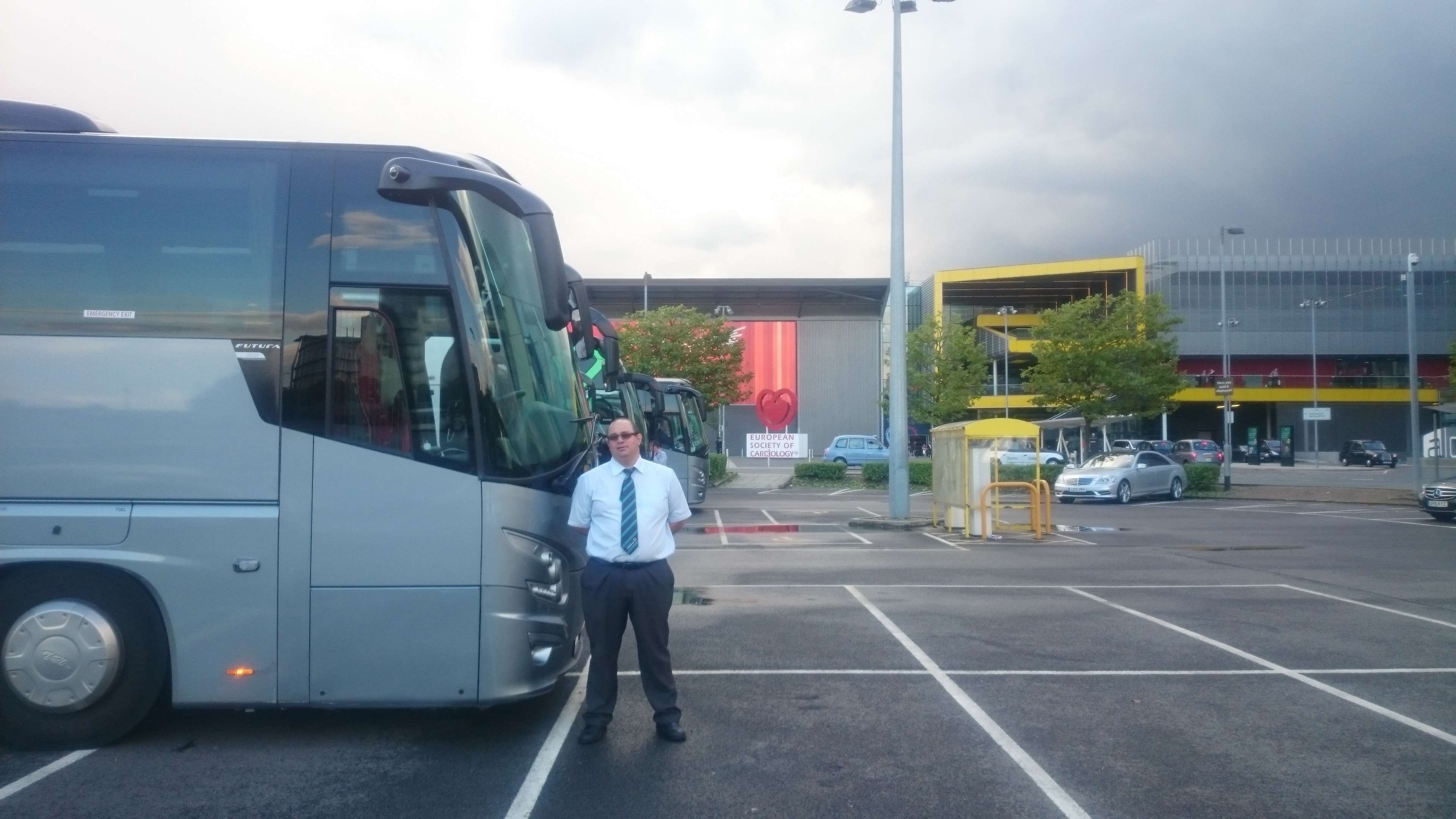 Grupos do aeroporto para o hotel em Londres - Hizvo