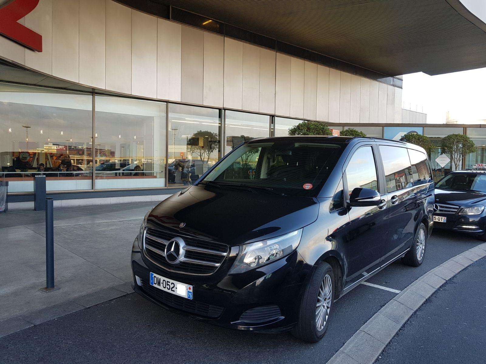 Paris, Transfert Privé Premium depuis ou vers l'aéroport BVA - Hizvo