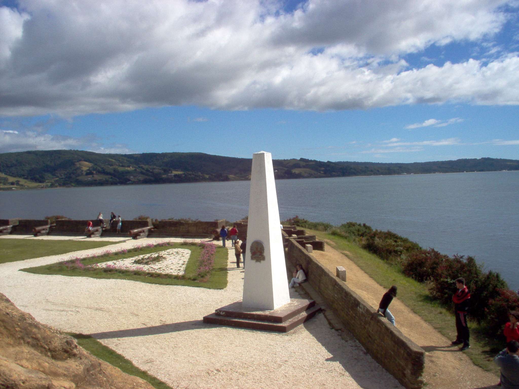 Puerto Varas, visite d'une journée complète sur l'île de Chiloé, Castro et Dalcahue - Hizvo