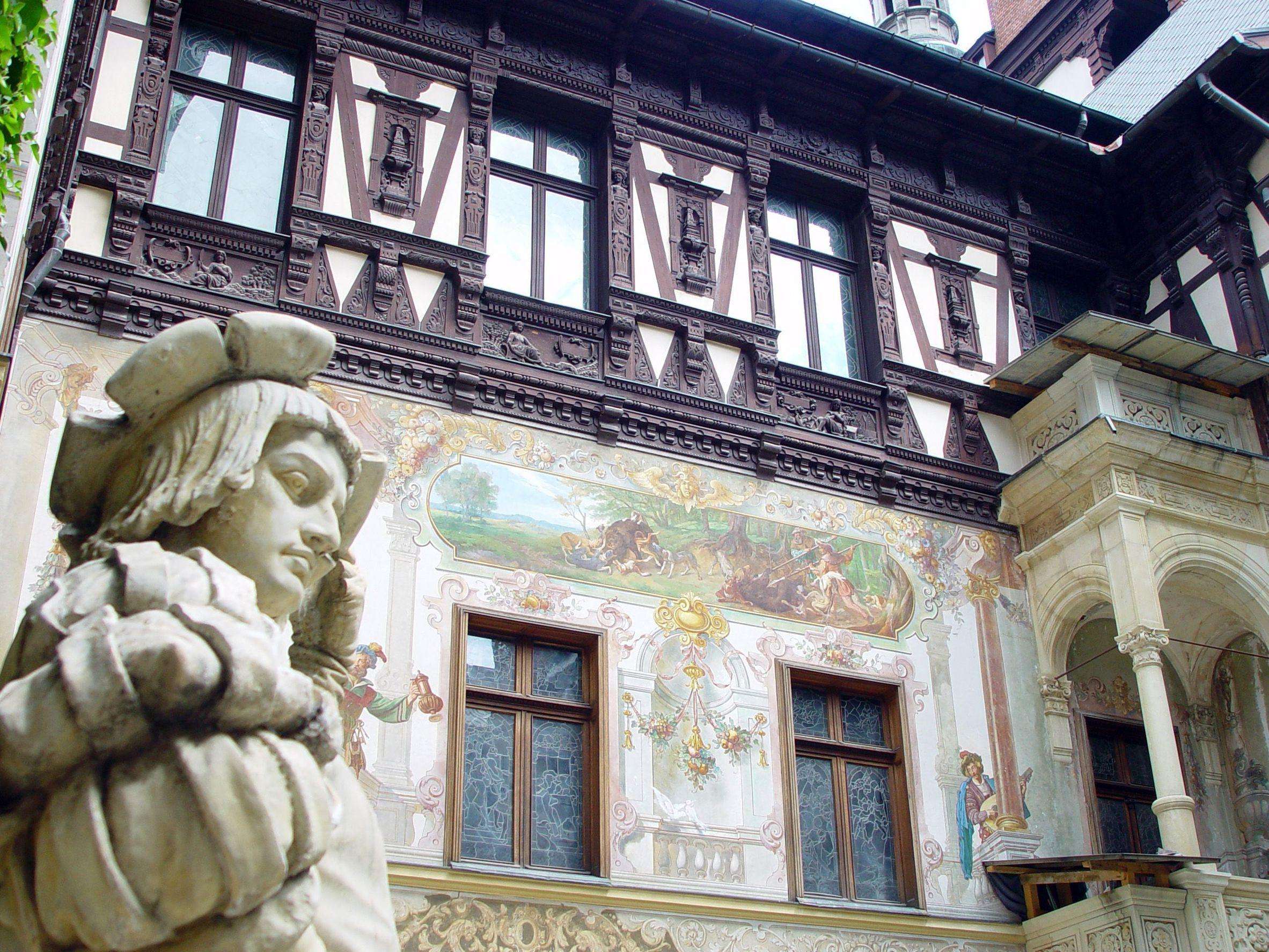 Sinaia, Peleș Castle Tour with An Expert Guide - Hizvo
