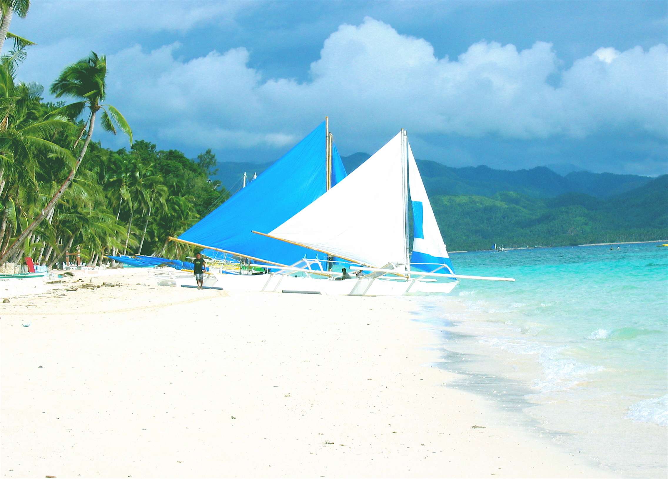 Boracay, tour privado de navegación en barco de bambú tradicional - Hizvo