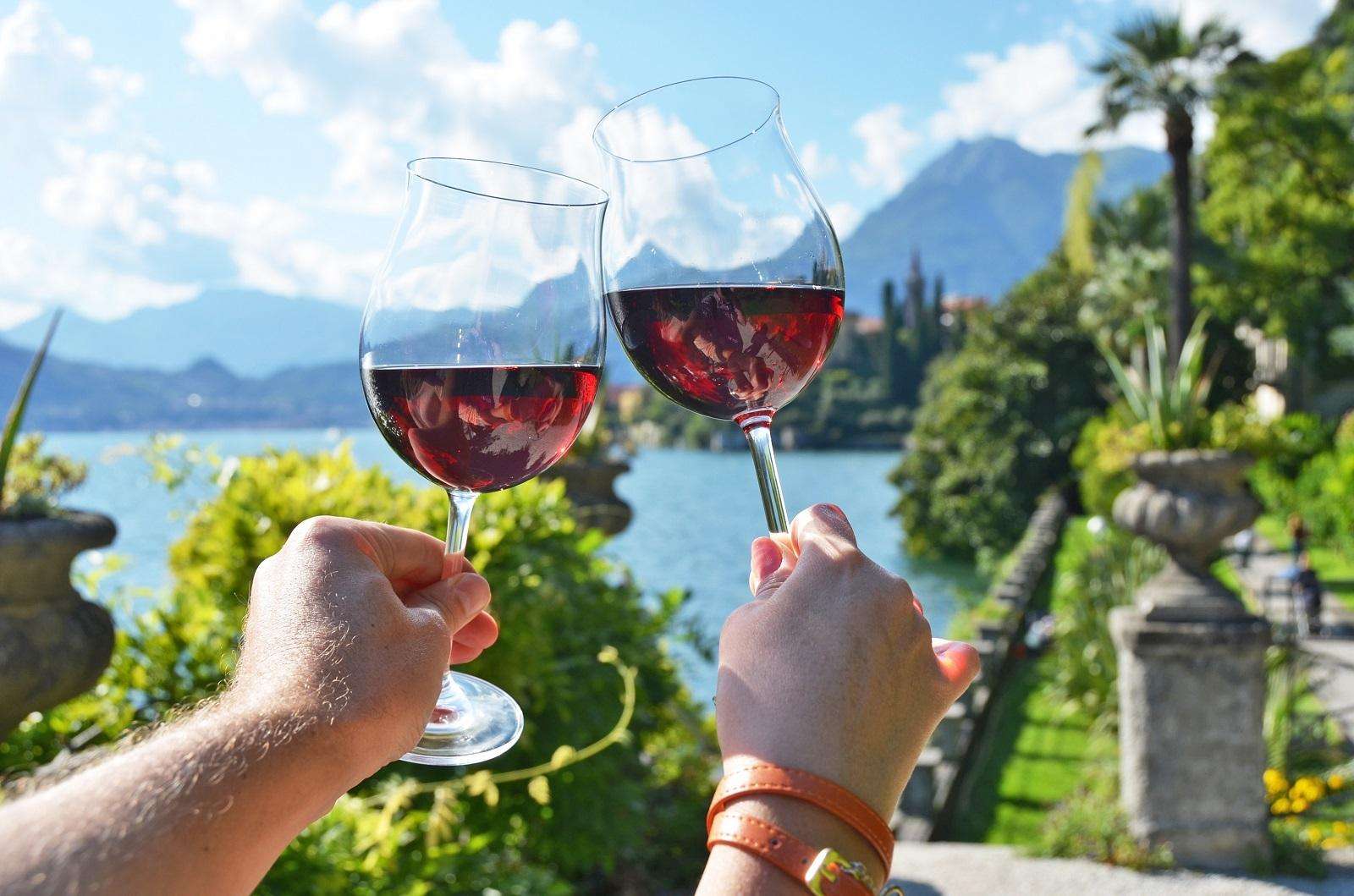 Comer See, Weinguttour mit Weinprobe - Hizvo