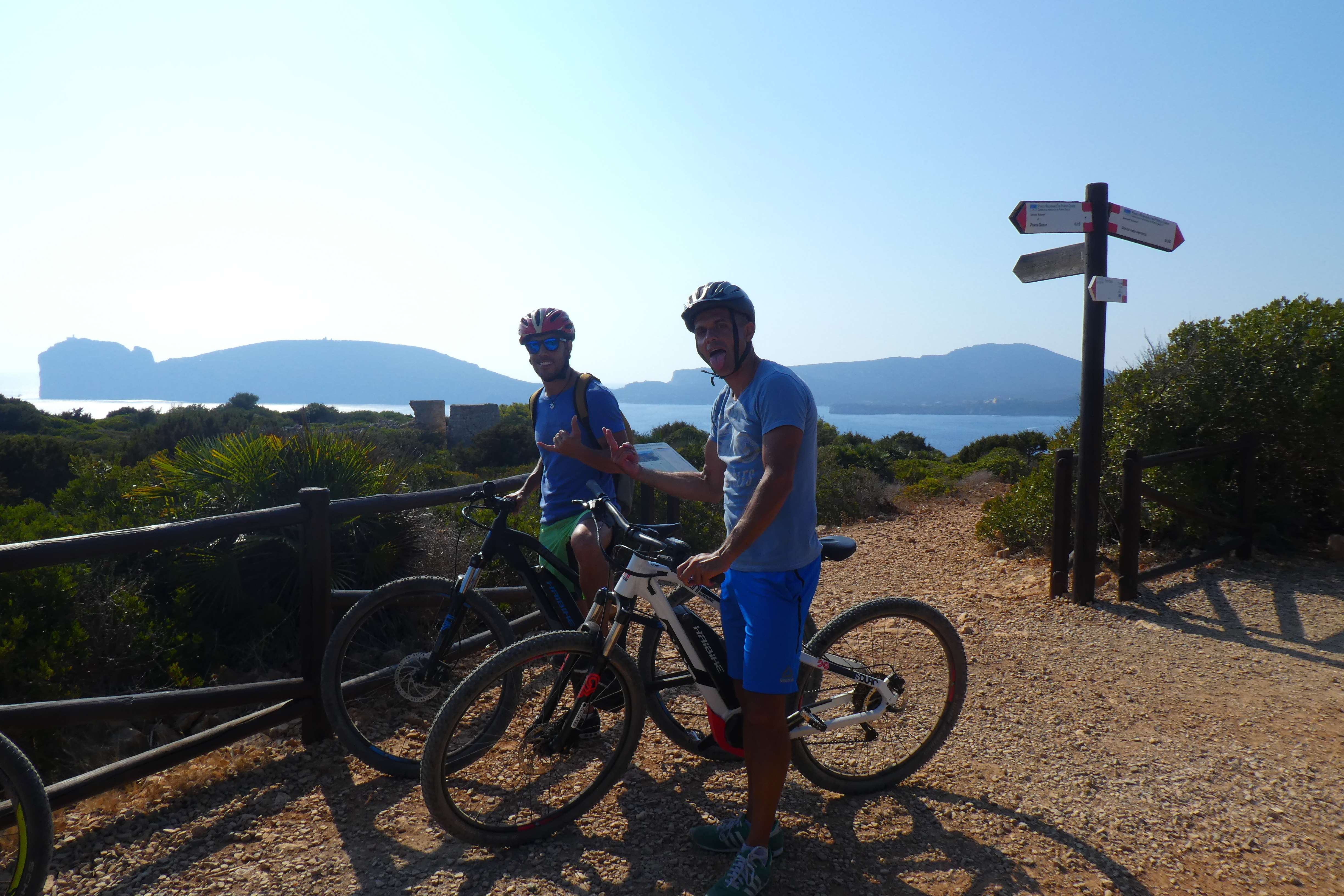 Alghero, e-biketocht over kleine stranden met aperitivo - Hizvo