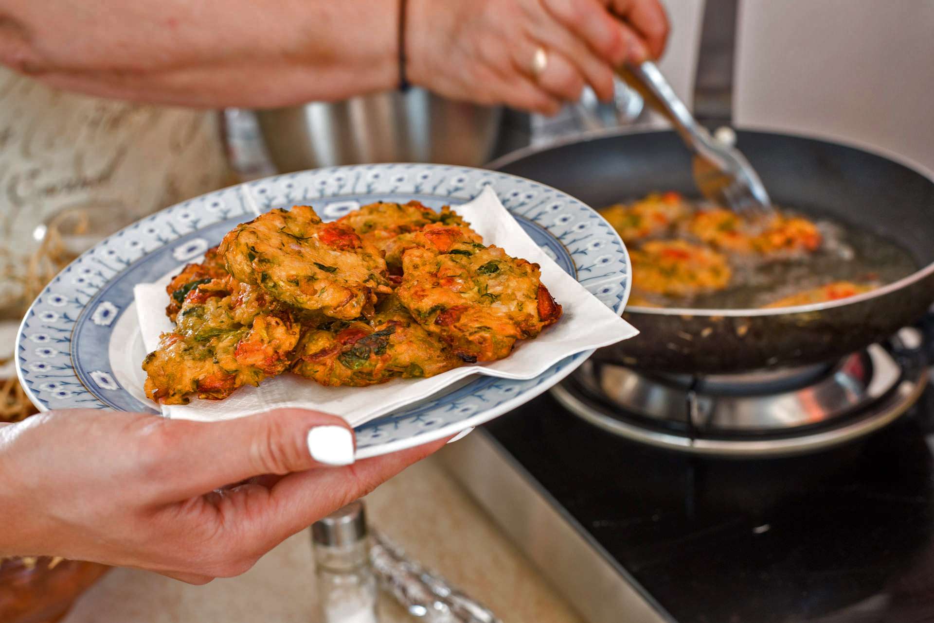 Santorini, lezione di cucina ed escursione facile - Hizvo