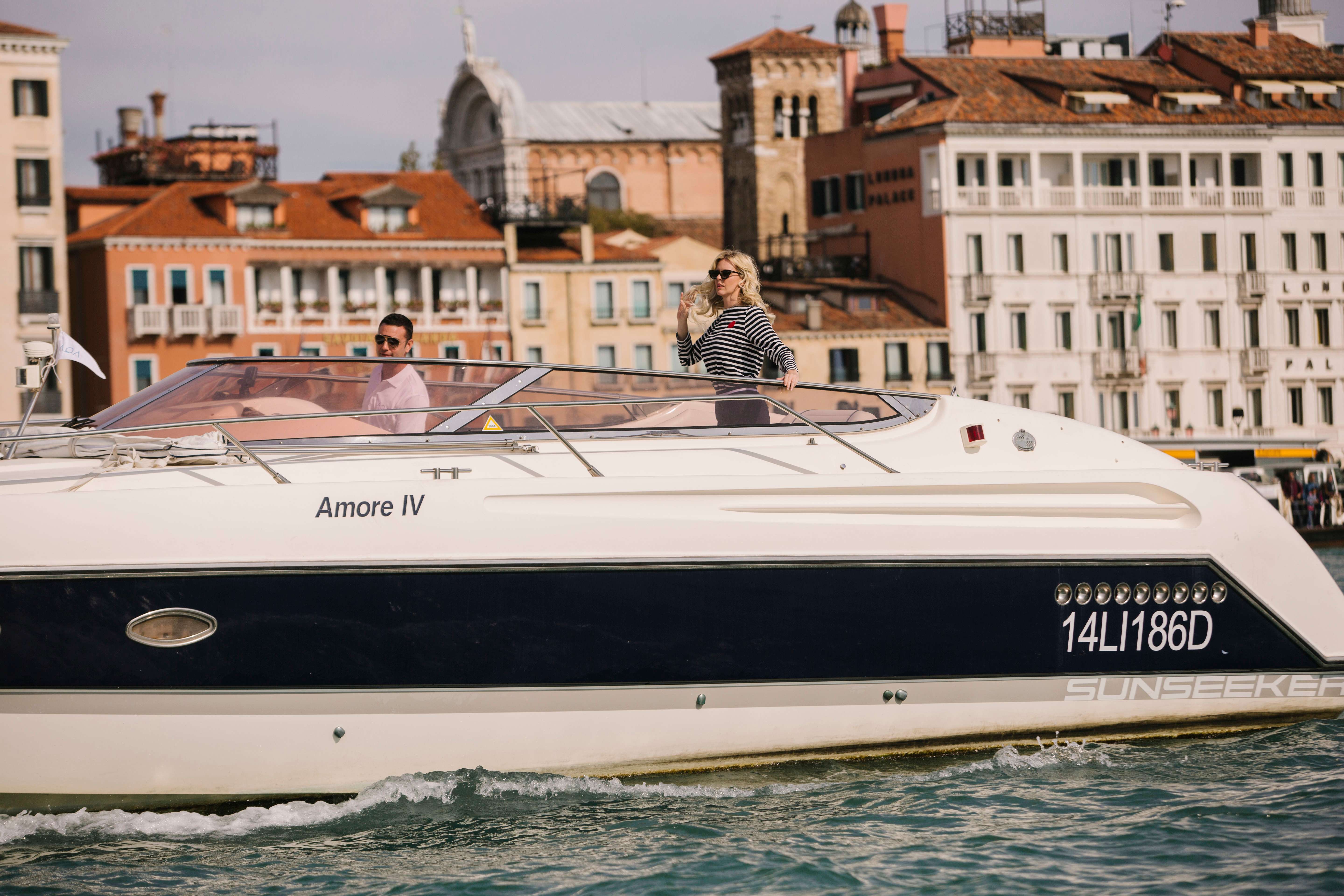 Venecia, experiencia en yate al atardecer - Hizvo