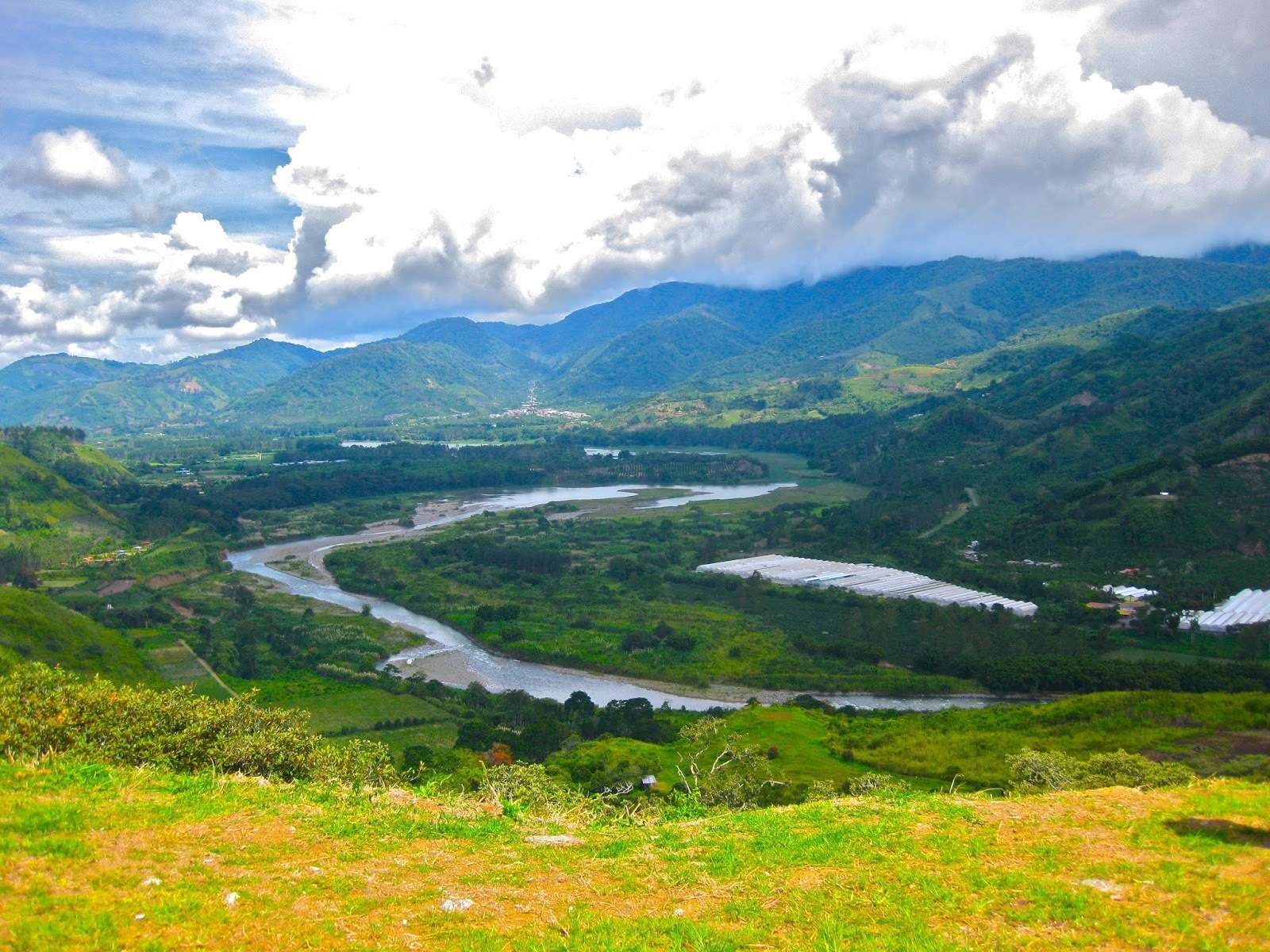 San Jose, Irazú Volcano, Cartago City & Orosi Valley Tour - Hizvo