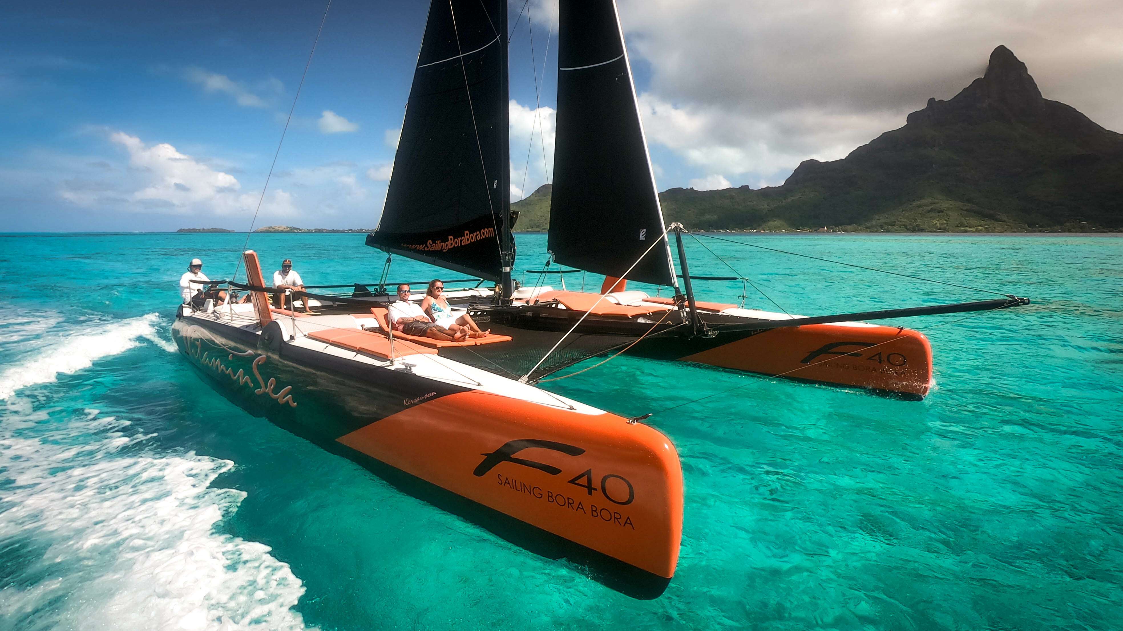Bora Bora, demi-journée de navigation en catamaran et plongée en apnée - Hizvo
