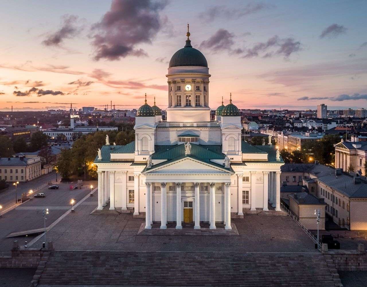 Helsinki, giro turistico in elicottero ecologico (1 ora) - Hizvo
