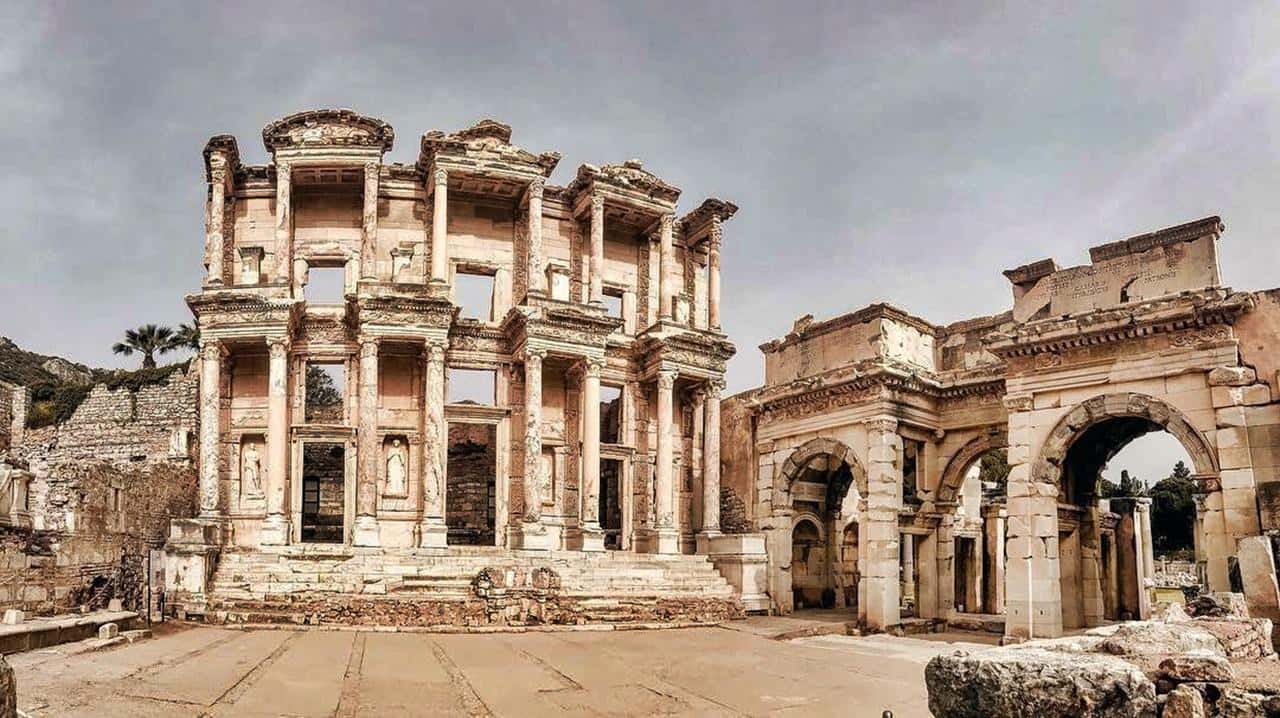 Kusadasi, tour privado de Éfeso: evita las multitudes y las colas - Hizvo