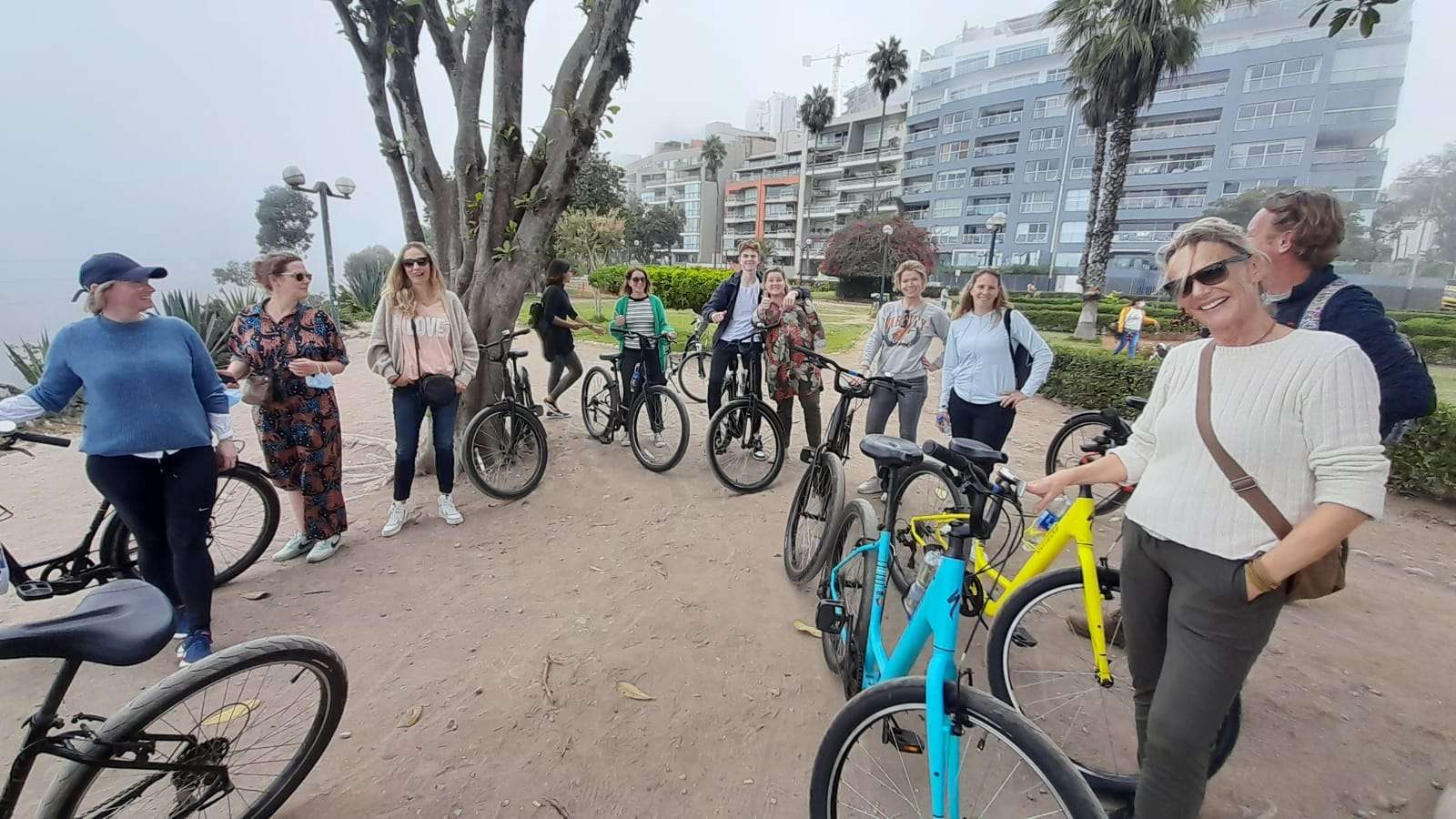 Lima Bisiklet Turu, La Costa Verde ve Chorrillos'taki İsa Heykeli - Hizvo