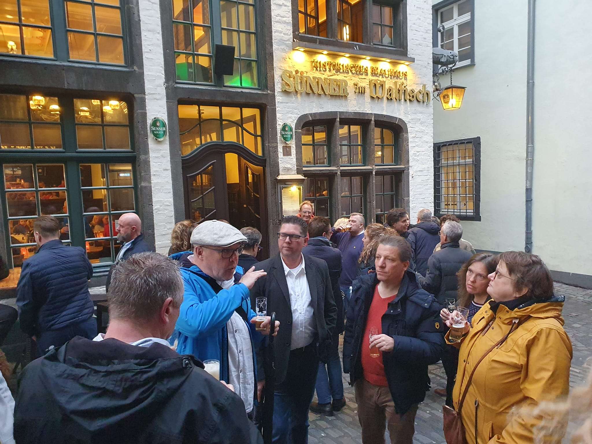 Colônia, excursão a pé guiada por três cervejarias do centro histórico - Hizvo