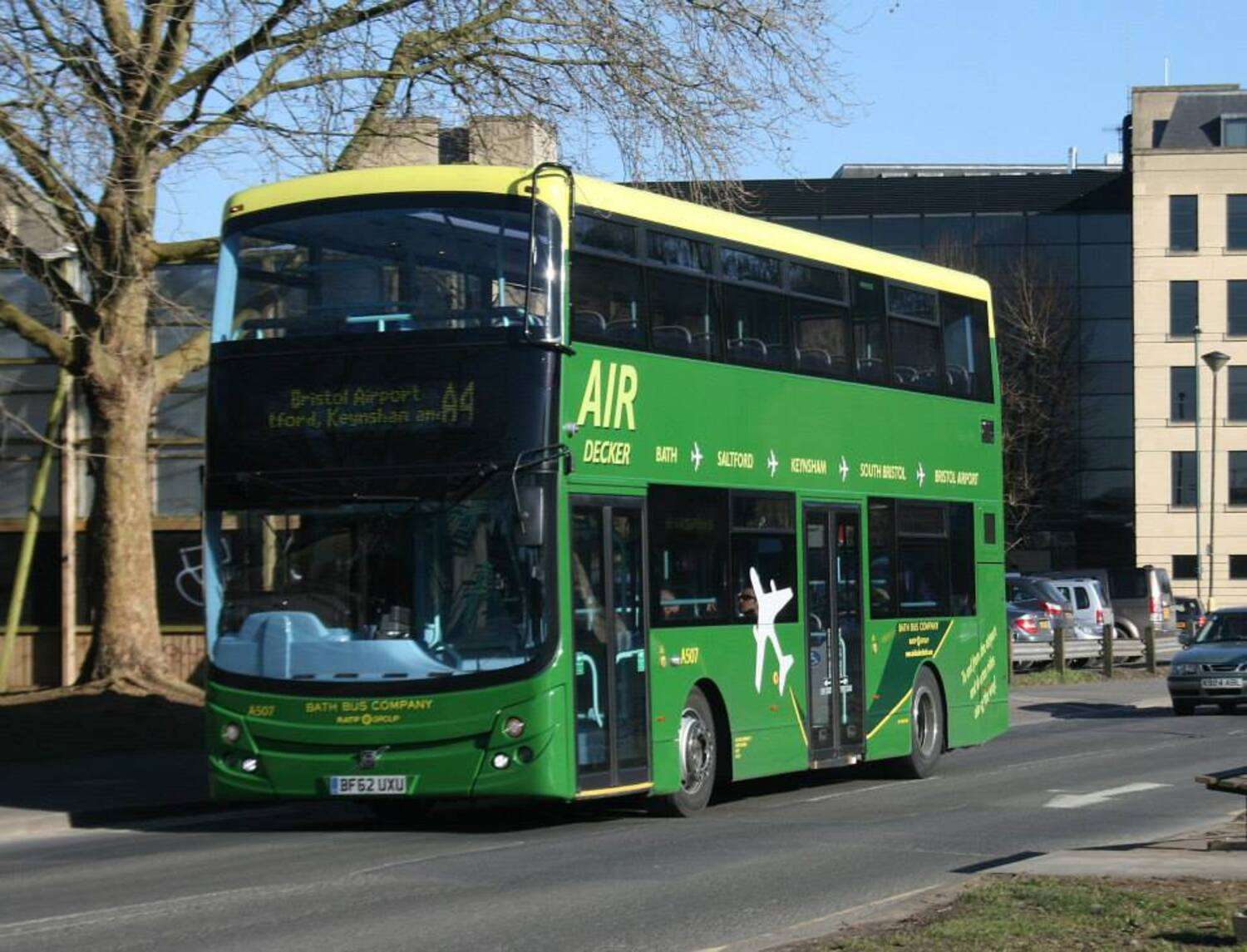 Banho, transferência de ônibus de / para o aeroporto de Bristol - Hizvo