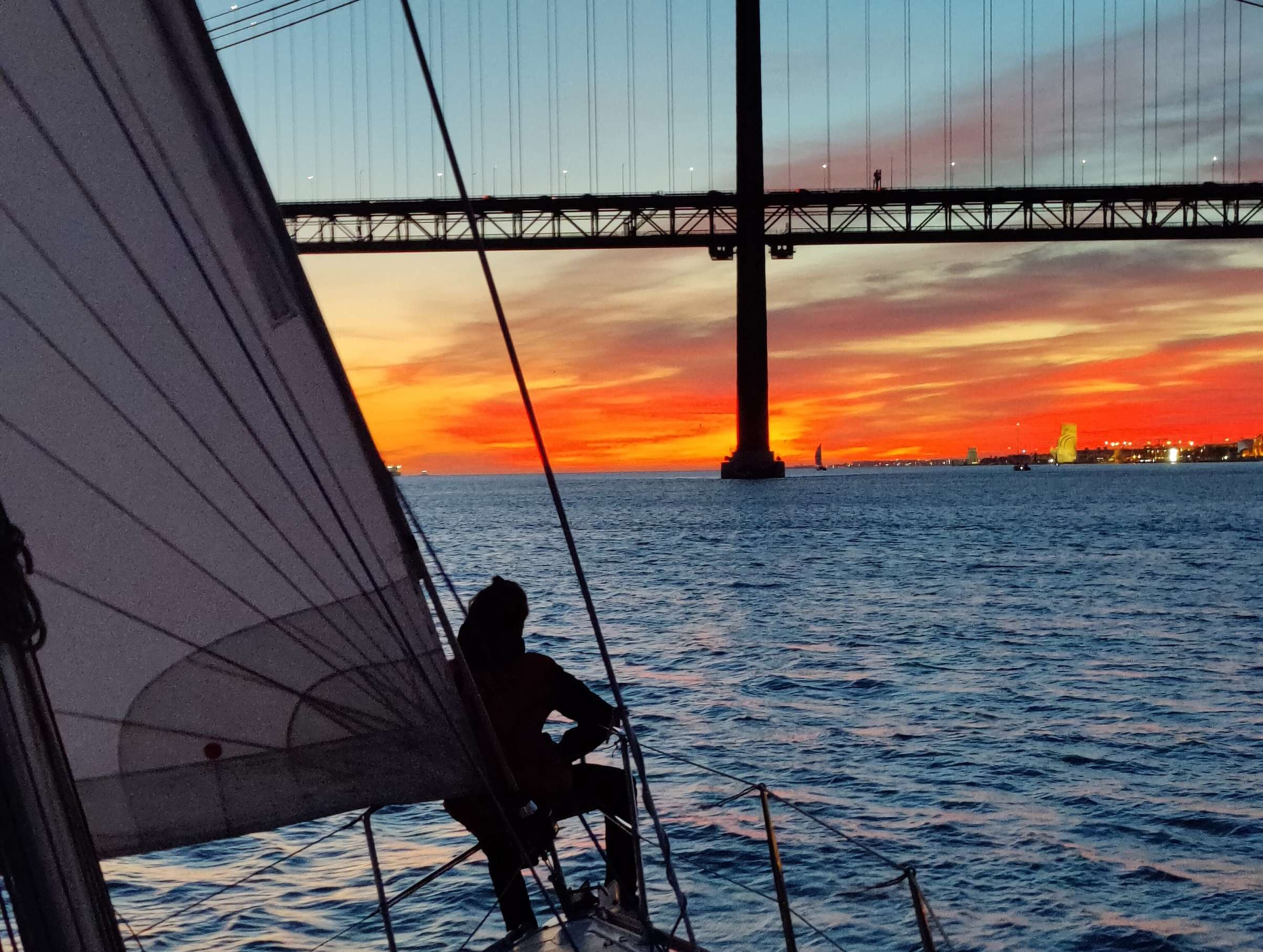 Lisboa, Passeio Privado de Barco Boutique – Navegue com Estilo - Hizvo
