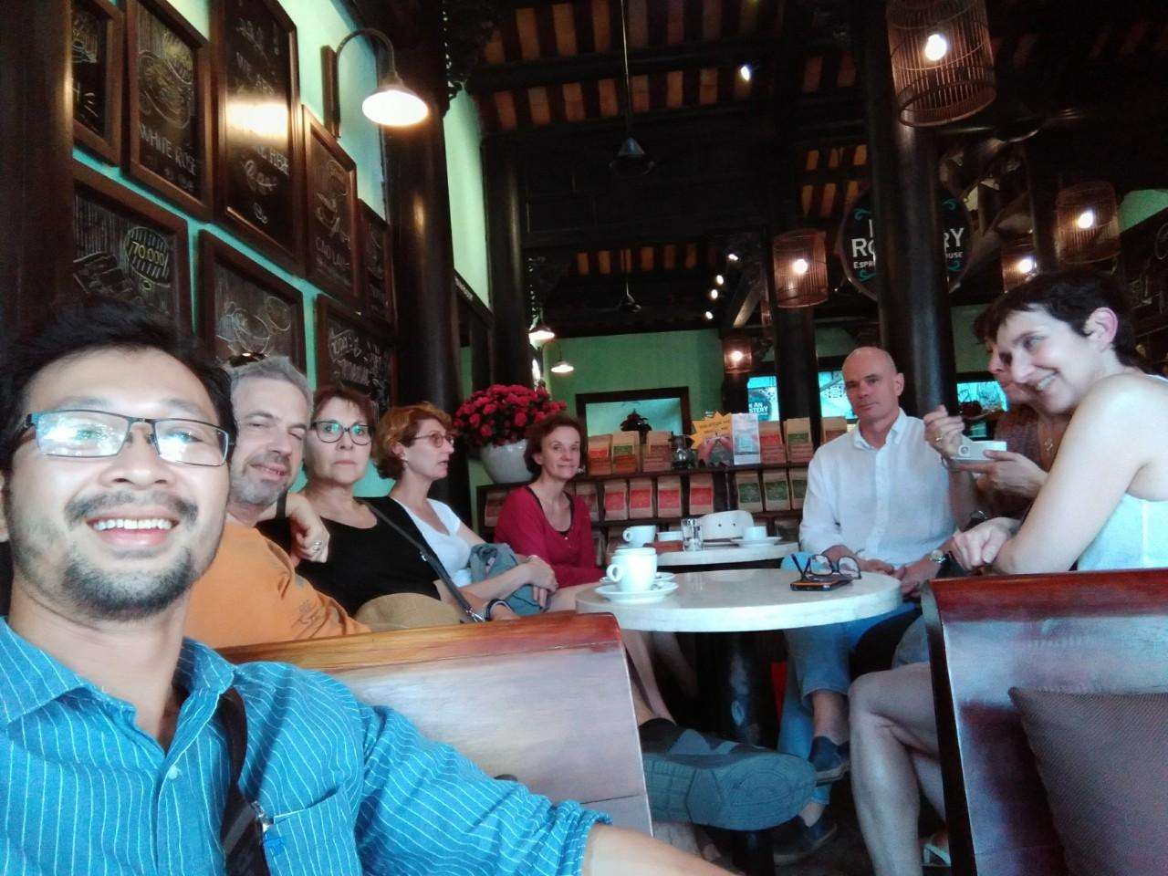 Transfer von Hoi An zum Flughafen oder Bahnhof Da Nang. - Hizvo