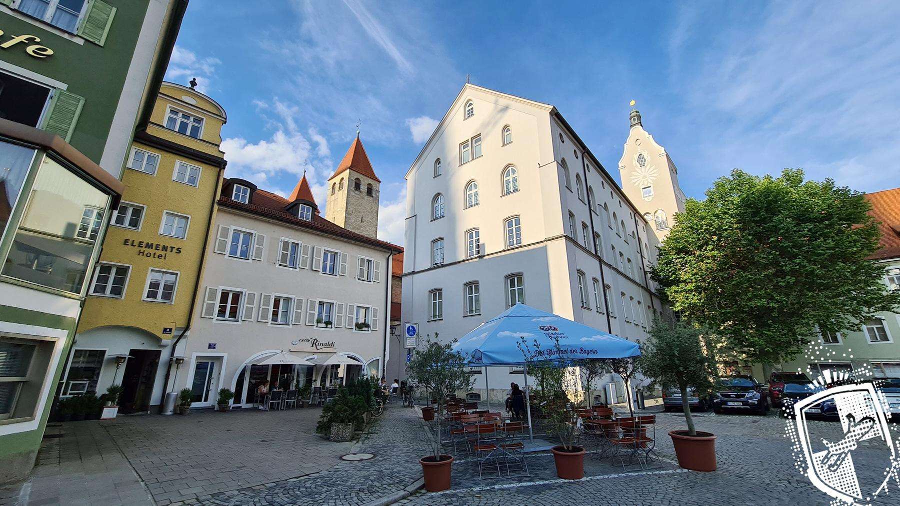 Regensburg, walking tour with italian wines and food tasting - Hizvo